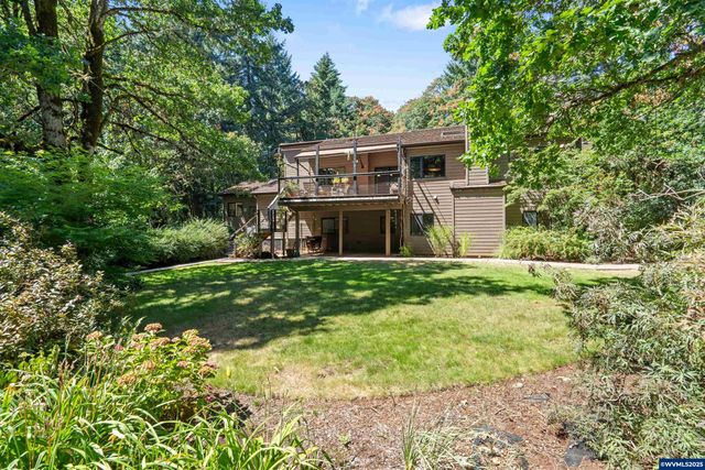 6090 NW Rosewood Dr, Corvallis, OR 97330