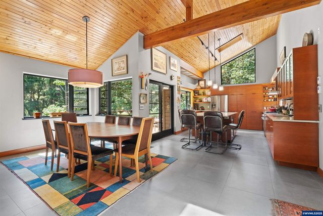 6090 NW Rosewood Dr, Corvallis, OR 97330