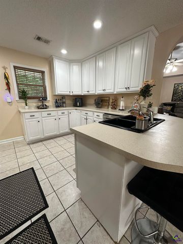 108 Christine, Perry, GA 31069