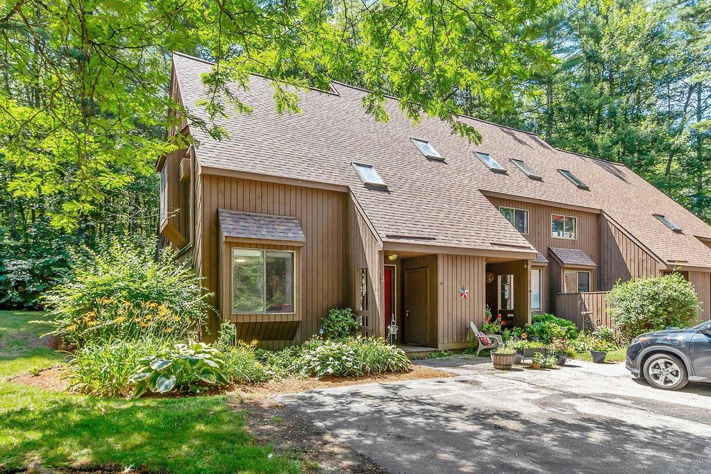 12 Victoria Drive # 12, Merrimack, NH 03054