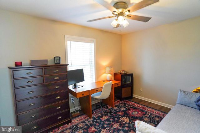 240 TWIN LAKES DR, Gettysburg, PA 17325