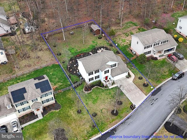 240 TWIN LAKES DR, Gettysburg, PA 17325