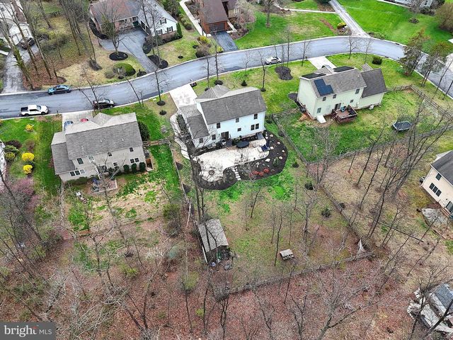 240 TWIN LAKES DR, Gettysburg, PA 17325