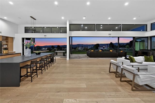 7663 E Corto, Anaheim Hills, CA 92808