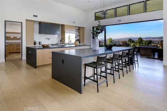7663 E Corto, Anaheim Hills, CA 92808