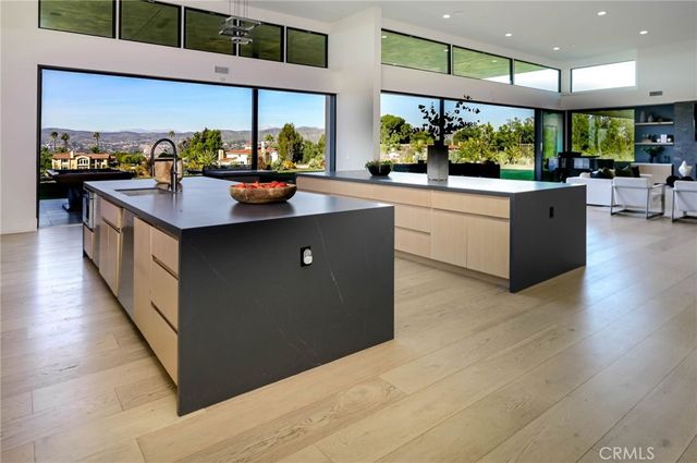 7663 E Corto, Anaheim Hills, CA 92808