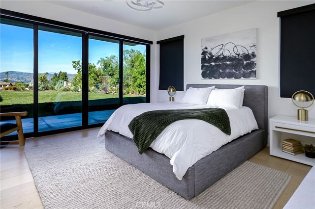 7663 E Corto, Anaheim Hills, CA 92808