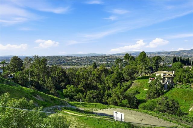 7663 E Corto, Anaheim Hills, CA 92808