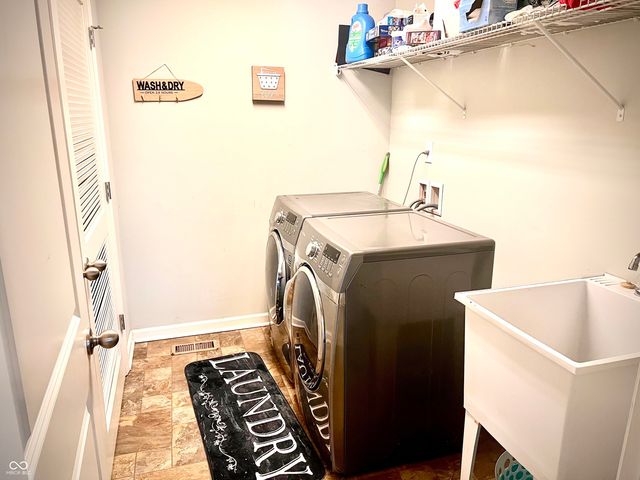 6928 W Winding Bend, Mccordsville, IN 46055