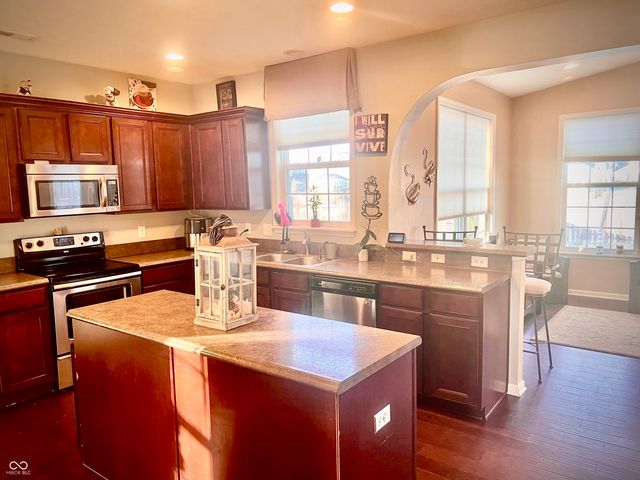 6928 W Winding Bend, Mccordsville, IN 46055