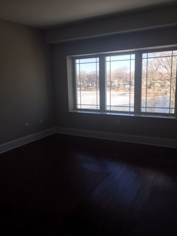 728 Diamond Lake Road 409, Mundelein, IL 60060