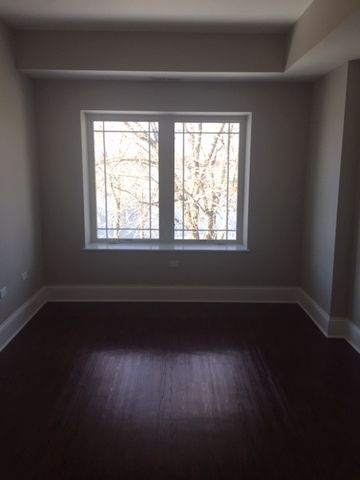 728 Diamond Lake Road 409, Mundelein, IL 60060