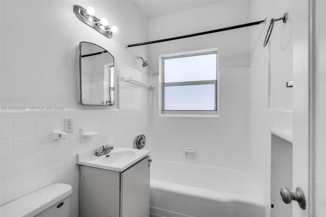 835 83rd St, Miami Beach, FL 33141