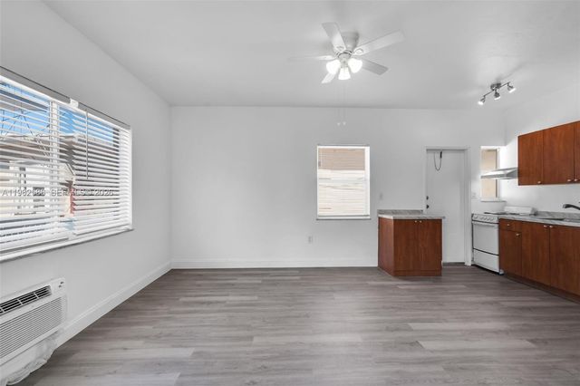 835 83rd St, Miami Beach, FL 33141