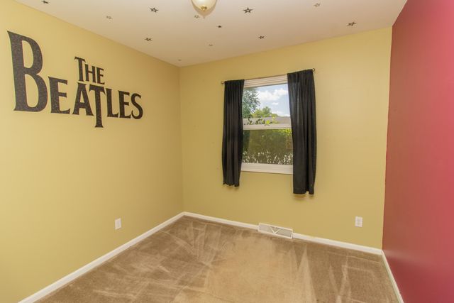 208 Meadow Lane, Lowell, IN 46356