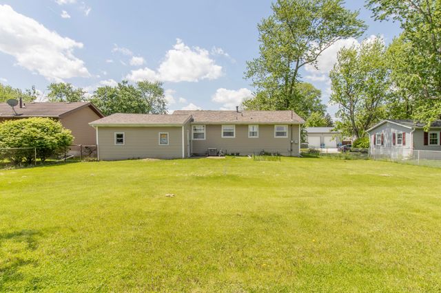 208 Meadow Lane, Lowell, IN 46356