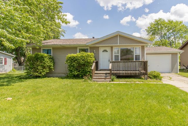 208 Meadow Lane, Lowell, IN 46356