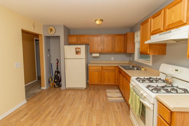 208 Meadow Lane, Lowell, IN 46356