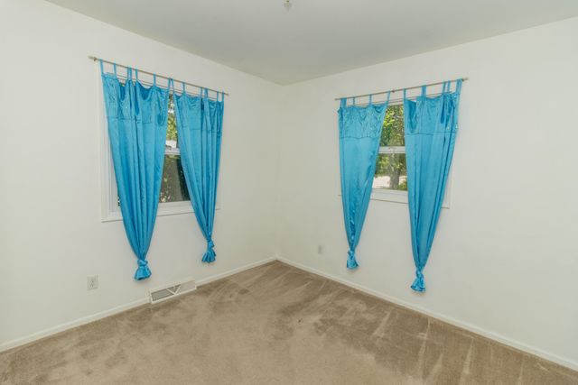 208 Meadow Lane, Lowell, IN 46356