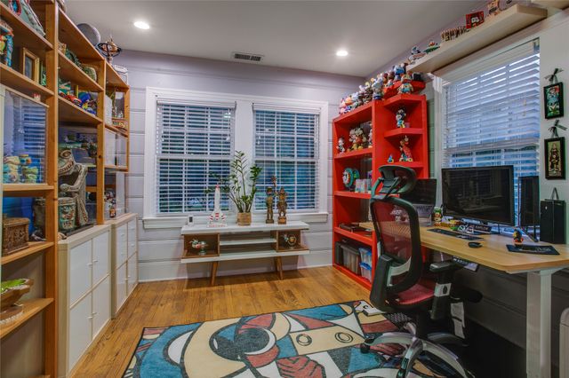 2831 Duval Drive, Dallas, TX 75211