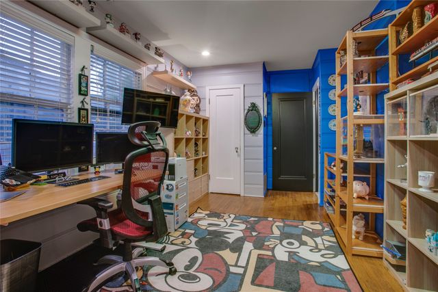 2831 Duval Drive, Dallas, TX 75211