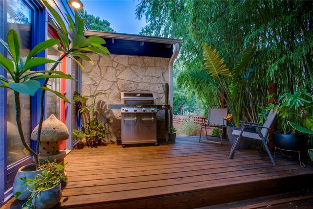 2831 Duval Drive, Dallas, TX 75211
