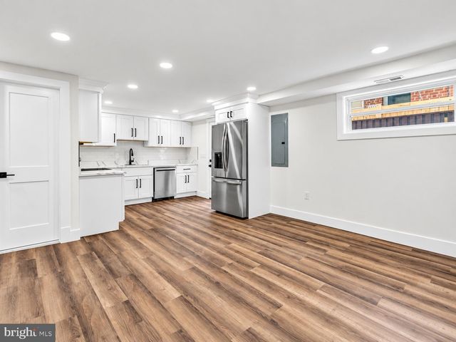 5274 CHILLUM PL NE, Washington, DC 20011