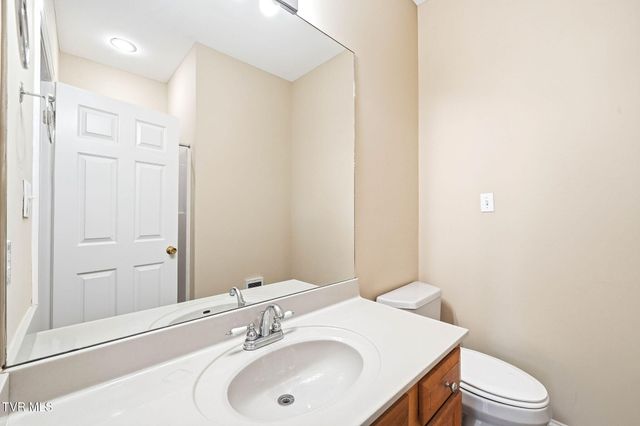 1812 Boones Creek Road, Jonesborough, TN 37659