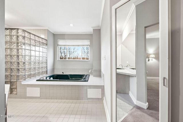 1812 Boones Creek Road, Jonesborough, TN 37659