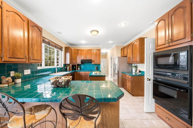 1812 Boones Creek Road, Jonesborough, TN 37659