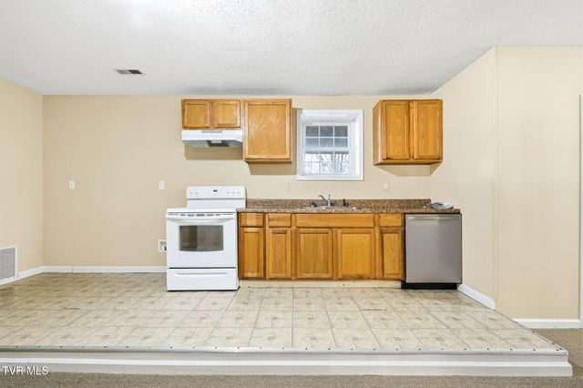 1812 Boones Creek Road, Jonesborough, TN 37659