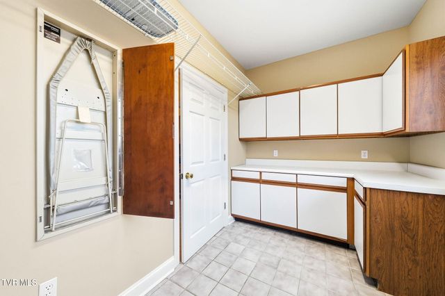 1812 Boones Creek Road, Jonesborough, TN 37659