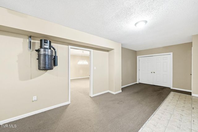 1812 Boones Creek Road, Jonesborough, TN 37659