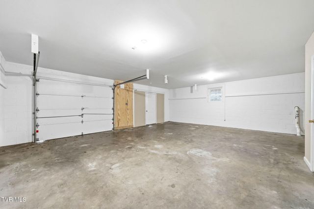 1812 Boones Creek Road, Jonesborough, TN 37659