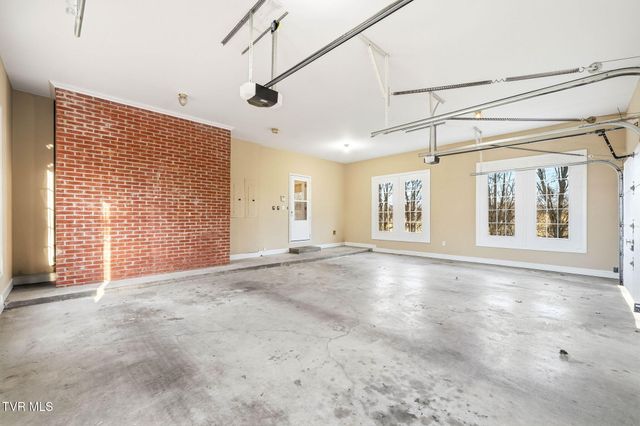 1812 Boones Creek Road, Jonesborough, TN 37659