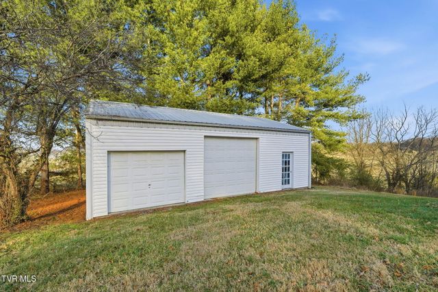 1812 Boones Creek Road, Jonesborough, TN 37659