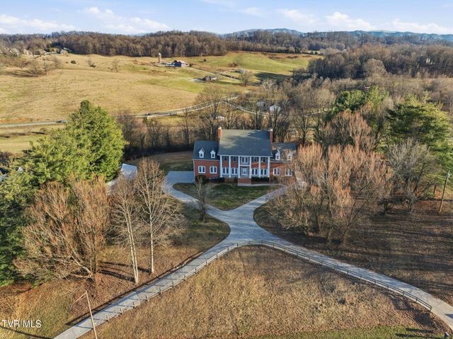 1812 Boones Creek Road, Jonesborough, TN 37659