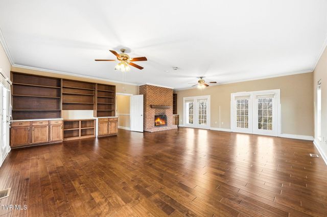 1812 Boones Creek Road, Jonesborough, TN 37659