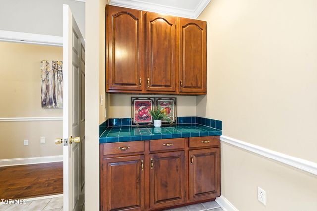 1812 Boones Creek Road, Jonesborough, TN 37659