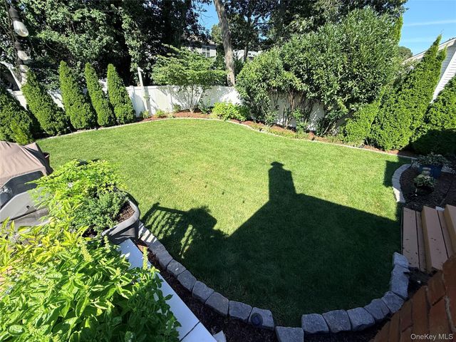35 Ranch Drive, Shirley, NY 11967