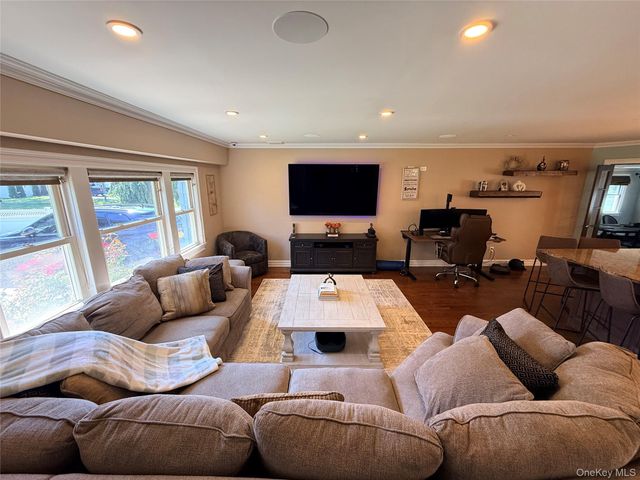 35 Ranch Drive, Shirley, NY 11967