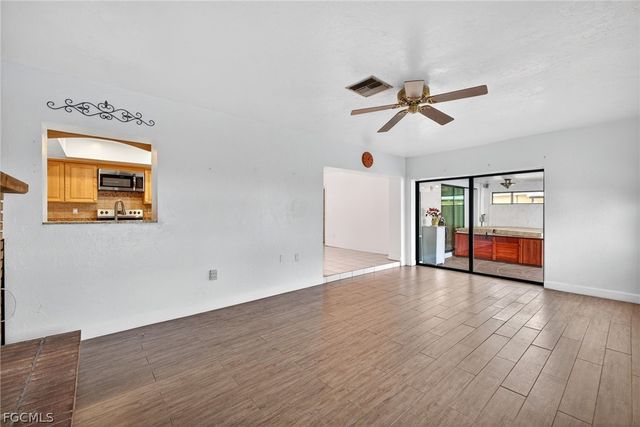 1802 SE 11th PL, Cape Coral, FL 33990