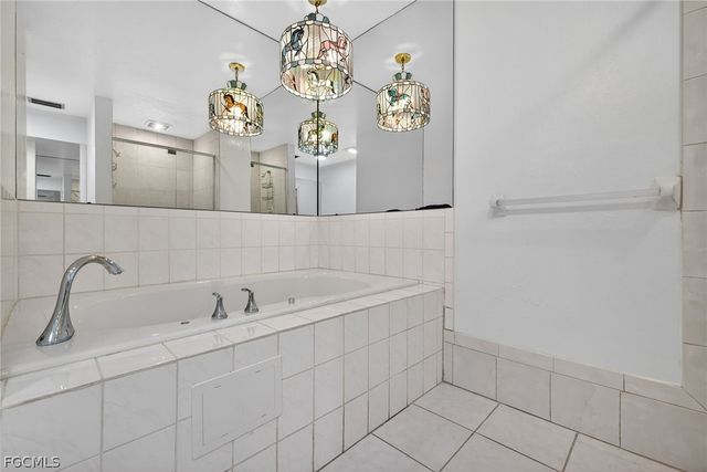 1802 SE 11th PL, Cape Coral, FL 33990