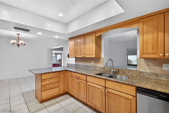 1802 SE 11th PL, Cape Coral, FL 33990