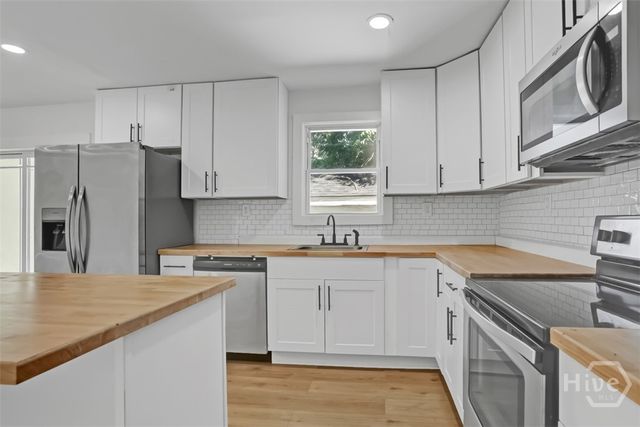 636 W 48th Street, Savannah, GA 31405