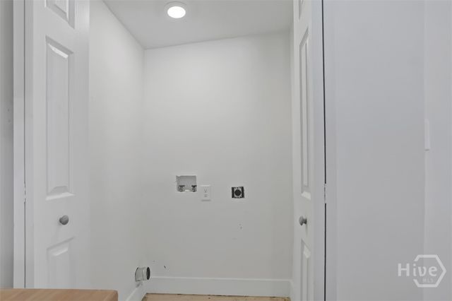 636 W 48th Street, Savannah, GA 31405