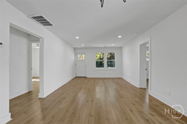 636 W 48th Street, Savannah, GA 31405