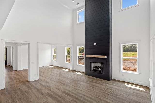 5001 Fairhaven Cir, Thompsons Station, TN 37179