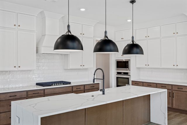 5001 Fairhaven Cir, Thompsons Station, TN 37179