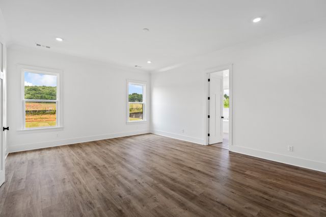 5001 Fairhaven Cir, Thompsons Station, TN 37179